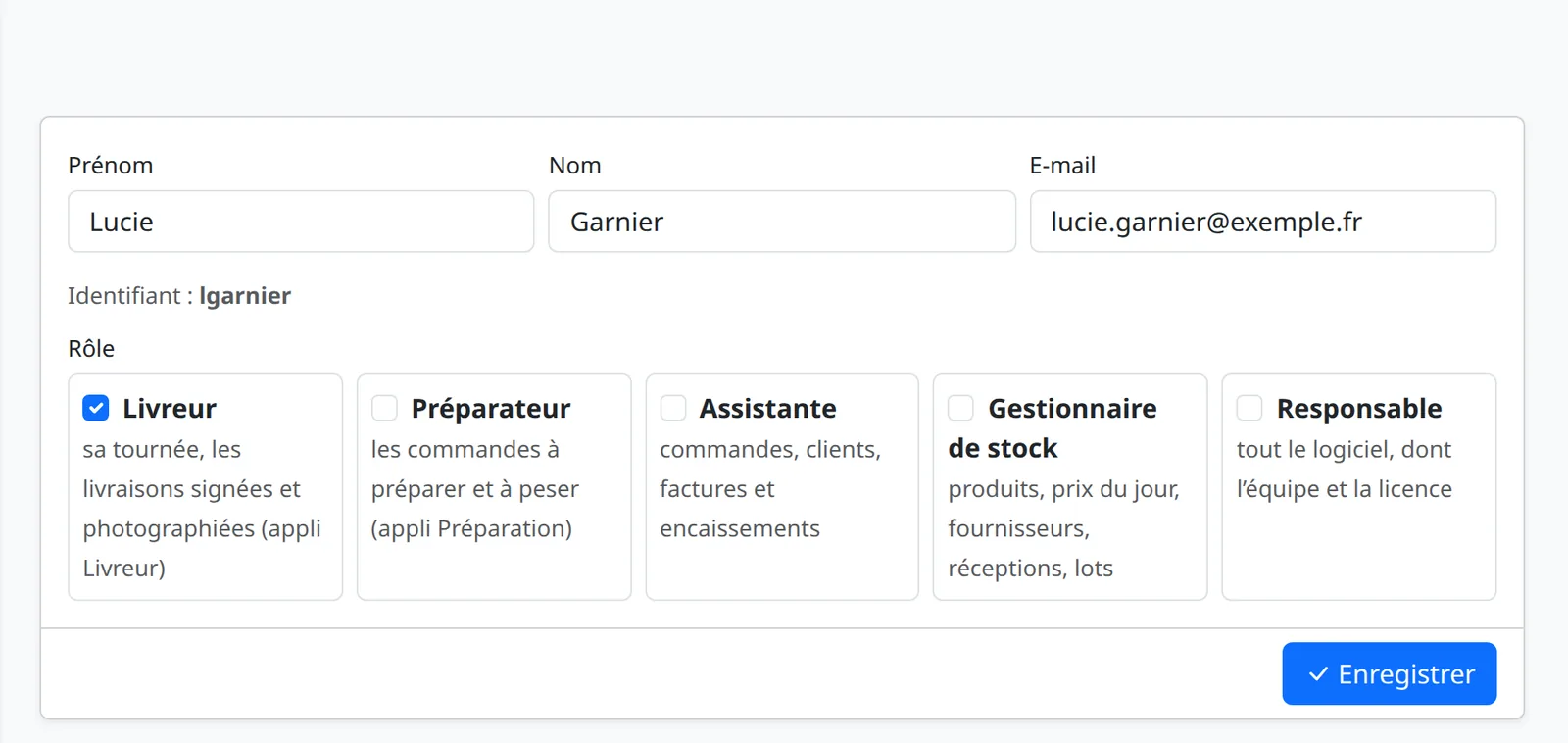 Fiche d'un employé : prénom, nom, e-mail, identifiant (non modifiable) et rôles à cocher, bouton Enregistrer